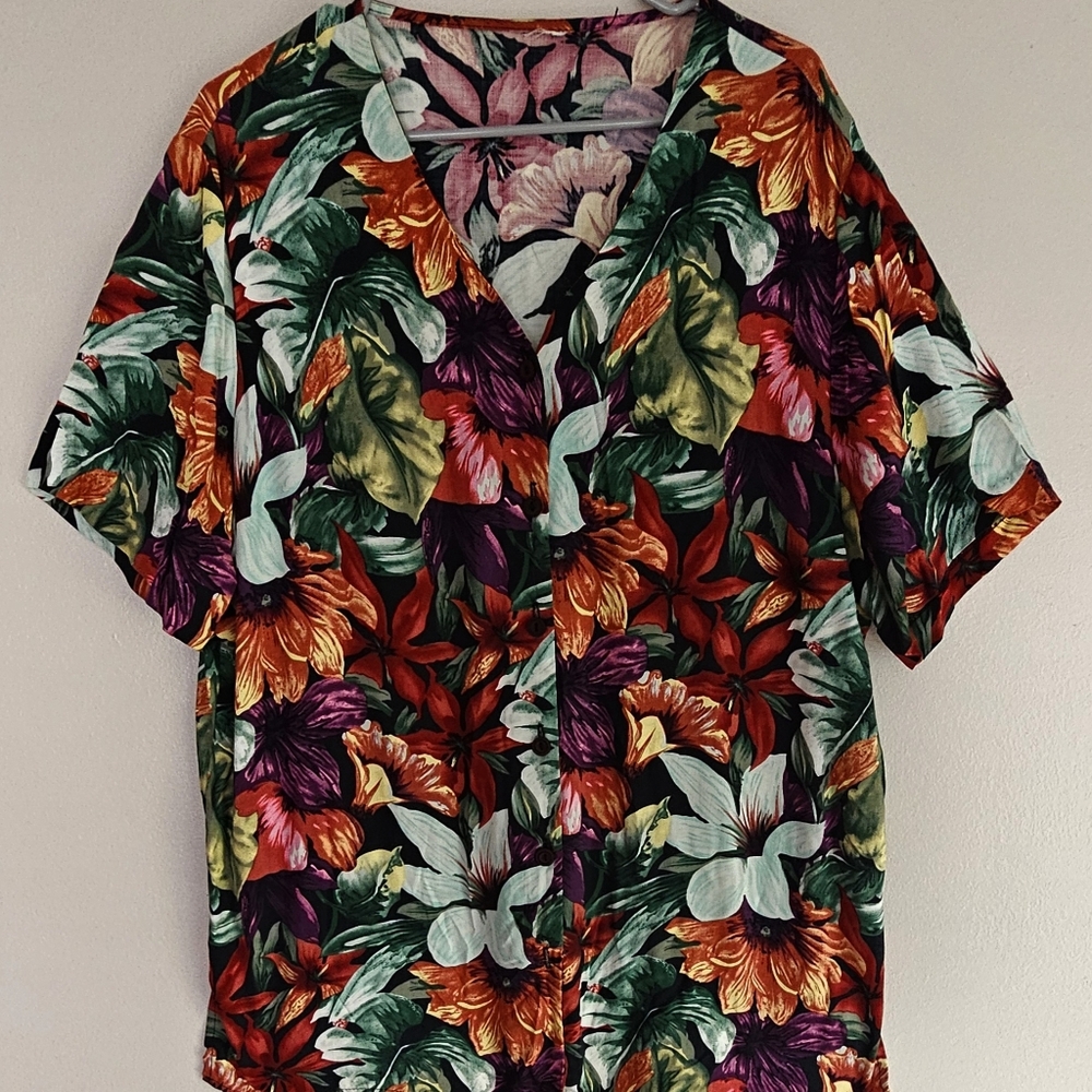Women's Hawaian Floral Short Sleeve Button Down Blouse